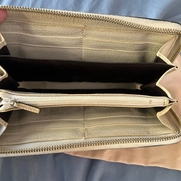 Authentic GUCCI GG Marmont Leather Berry Cherry Strawberry Long Zip Wallet - Picture 6 of 7